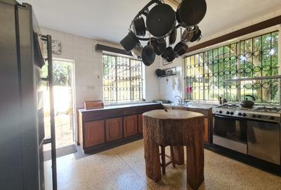 5 Bed House with En Suite at Nyari - 4