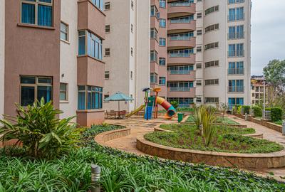 Serviced 3 Bed Apartment with En Suite at Valley Arcade - 3