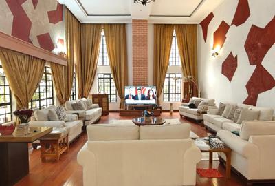 7 Bed House with En Suite in Karen - 3