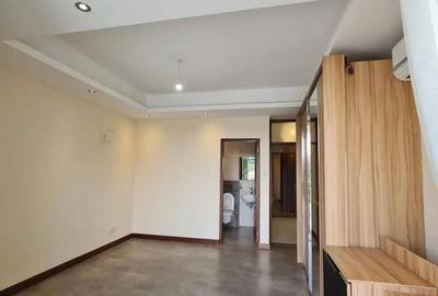 2 Bed Apartment with En Suite in Spring Valley - 3