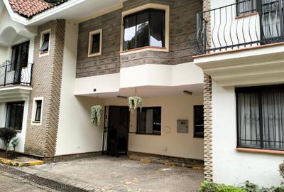 4 Bed Townhouse with En Suite in Westlands Area