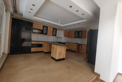 4 Bed Townhouse with En Suite in Lavington - 3