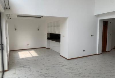 4 Bed Townhouse with En Suite in Runda
