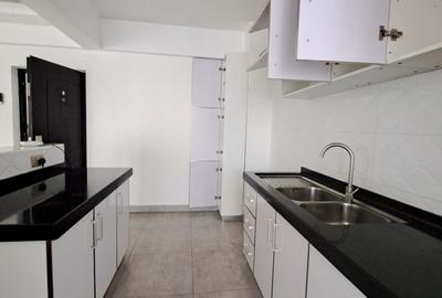 2 Bed Apartment with En Suite in Kilimani - 4