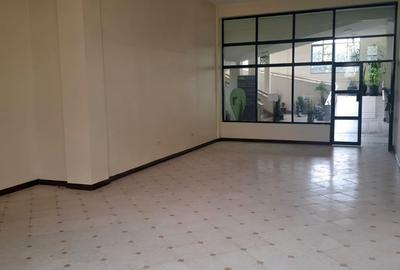 711 ft² Office at Sixth Parklands Avenue - 4