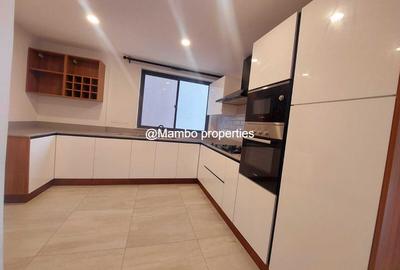 3 Bed Apartment with En Suite at Rhapta Rd