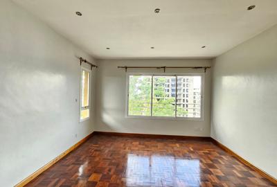 3 Bed Apartment with En Suite in Kileleshwa