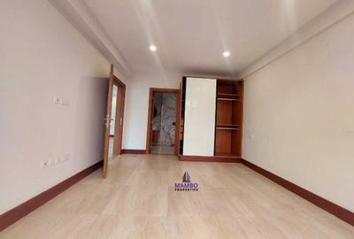 3 Bed Apartment with En Suite at Rhapta Rd