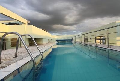 1 Bed Apartment with Swimming Pool in Kilimani