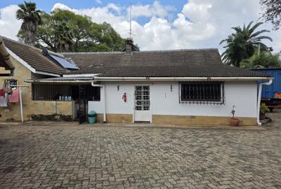 4 Bed House with En Suite in Spring Valley - 4