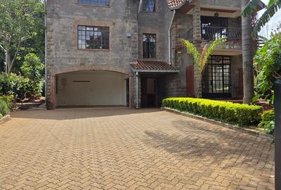 5 Bed Townhouse with En Suite at Lavington Green - 2
