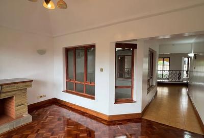 5 Bed Townhouse with En Suite in Runda - 2