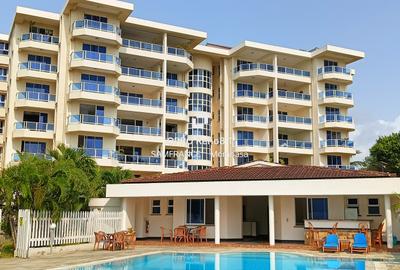 Serviced 4 Bed Apartment with En Suite at Greenwood Drive