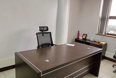 1,100 ft² Office with Lift in Karen