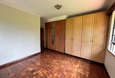 4 Bed Villa with En Suite in Kitisuru