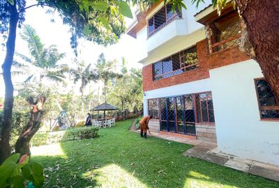 5 Bed Townhouse with En Suite in Spring Valley