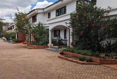 4 Bed Townhouse with En Suite in Kileleshwa