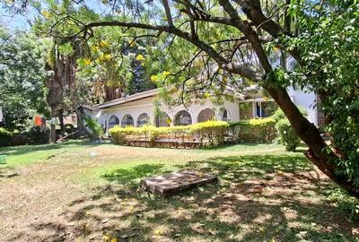 4 Bed House with En Suite in Muthaiga