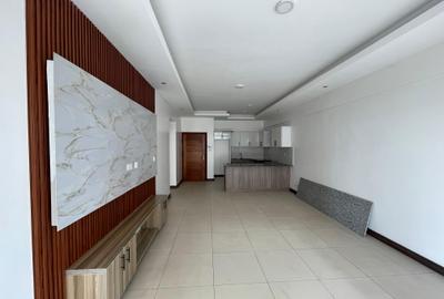 2 Bed Apartment with En Suite in Hurlingham - 2