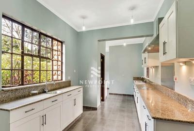 5 Bed House with En Suite in Karen - 3