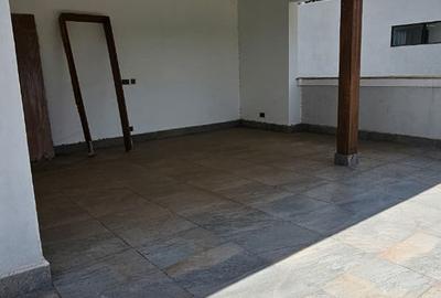 4 Bed Villa with En Suite at Apple Cross - 4