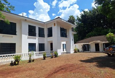 5 Bed House with Staff Quarters in Gigiri