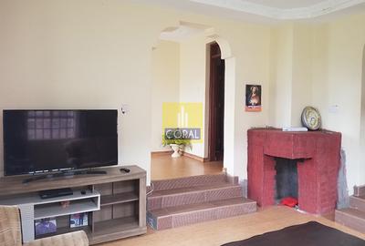 4 Bed House with Garden in Banana