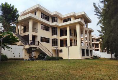 6 Bed House with En Suite in Kitisuru