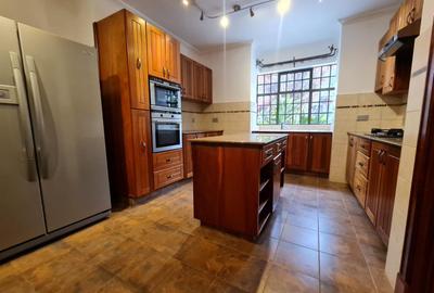 4 Bed Townhouse with En Suite at Peponi Road