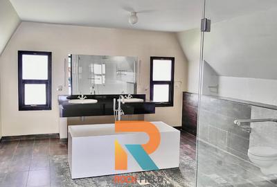 5 Bed Townhouse with En Suite in Karen