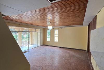5 Bed House with En Suite in Loresho - 4