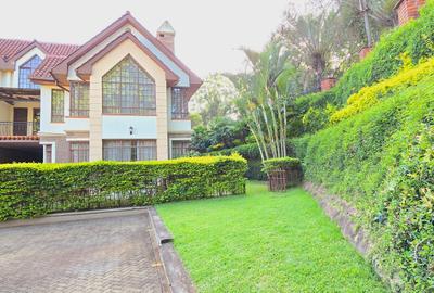 5 Bed Townhouse with En Suite at Off Convent Drive