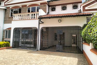 4 Bed Townhouse with En Suite in Westlands Area