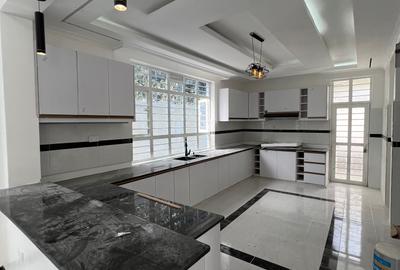 4 Bed Townhouse with En Suite in Ruiru - 3