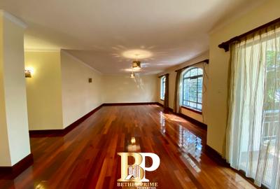 3 Bed Apartment with En Suite in Riverside