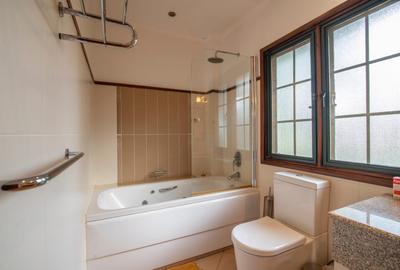 3 Bed Townhouse with En Suite in Windsor - 4