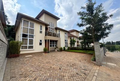 4 Bed Townhouse with Staff Quarters at Near Un Headquarters - 4