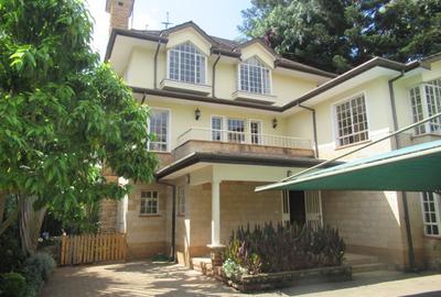 5 Bed Villa with En Suite at Lavington