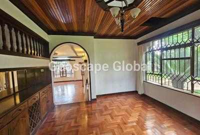 5 Bed House with En Suite in Runda - 4