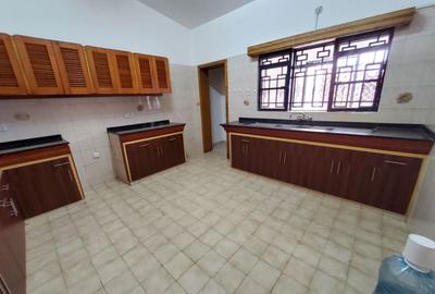 5 Bed Apartment in Westlands Area