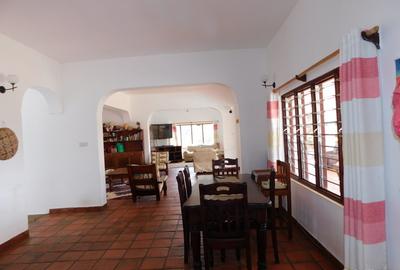 4 Bed House with En Suite in Shanzu