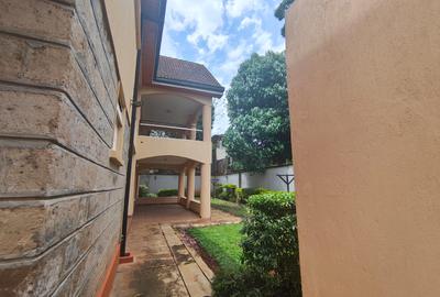 4 Bed House with Garden in Rosslyn - 4