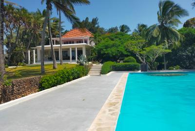 4 Bed Villa with En Suite in Malindi