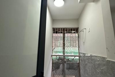 1 Bed Apartment with En Suite in Kilimani - 4