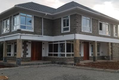 4 Bed Townhouse with En Suite at Fare Acres