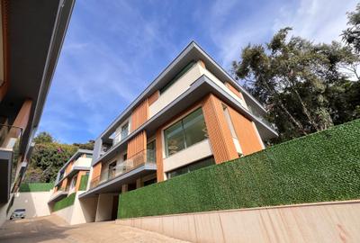 5 Bed Townhouse with En Suite at Lavington Mall - 2