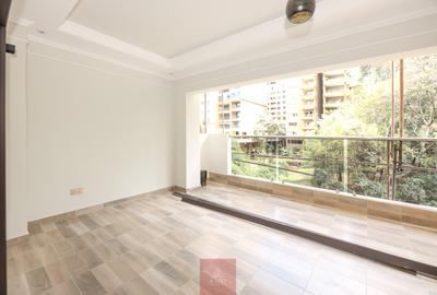 3 Bed Apartment with En Suite at Riverside Gardens