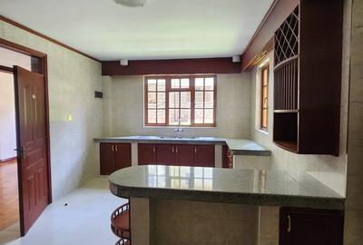 4 Bed Townhouse with En Suite at James Gichuru - 4