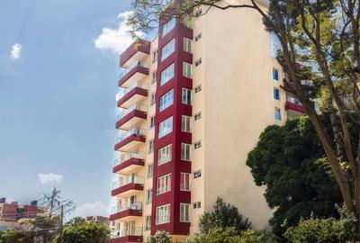 Serviced 4 Bed Apartment with En Suite in Parklands