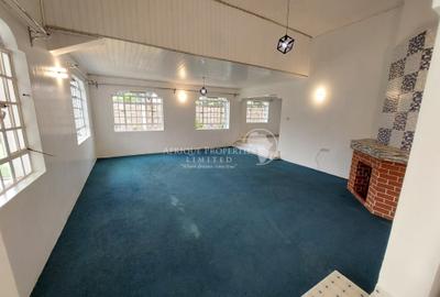 4 Bed House with En Suite in Thome